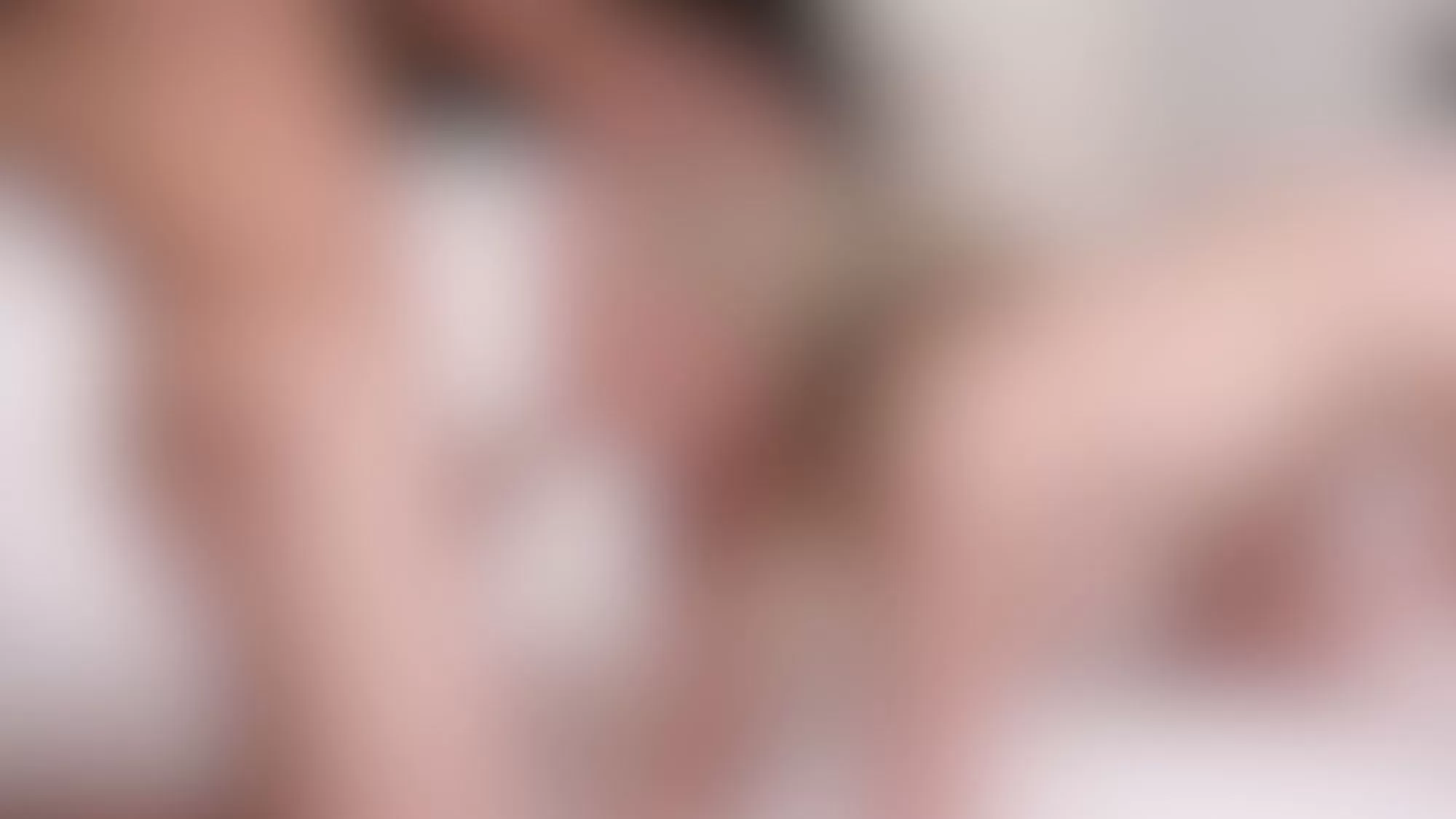 Aries Adore Blurred 5