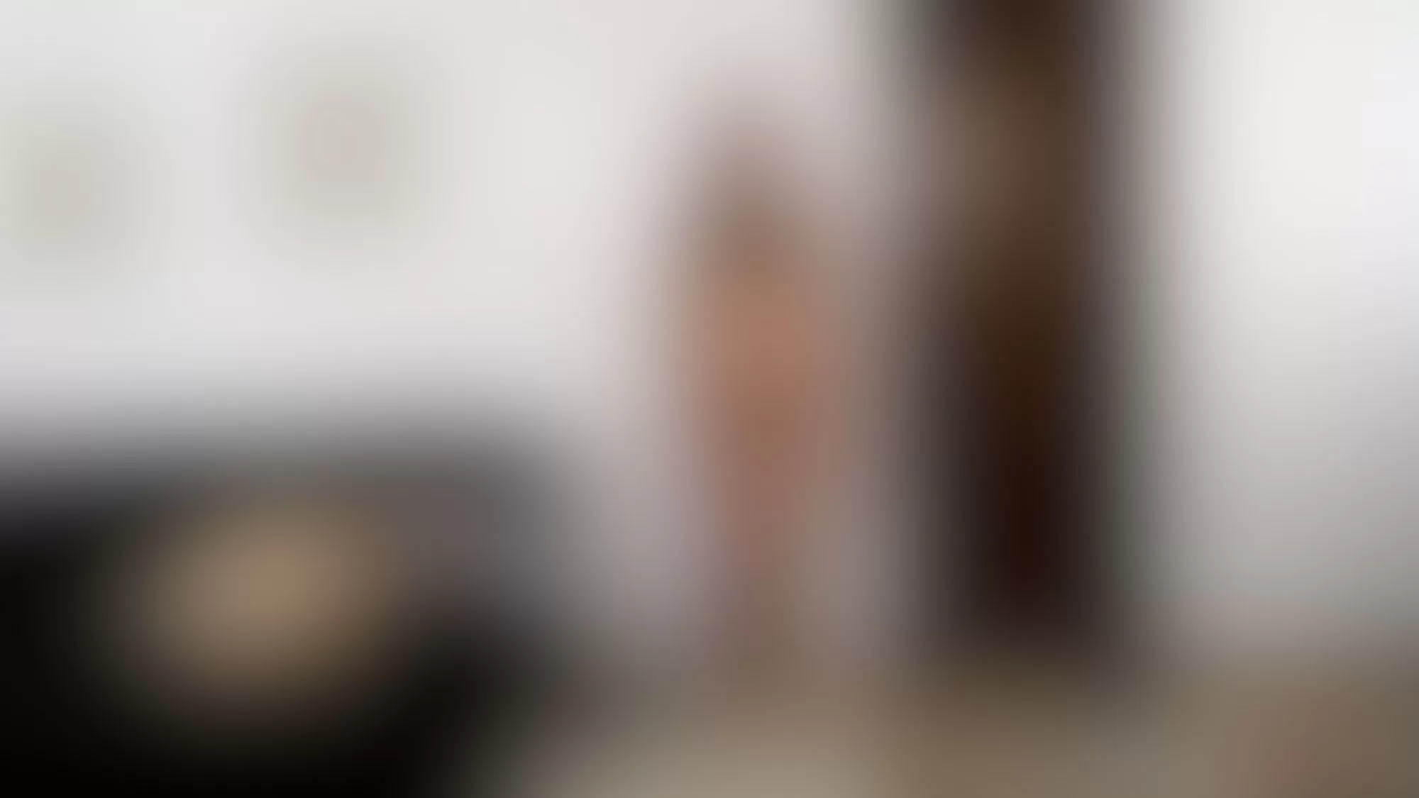 Kristen Blurred 4